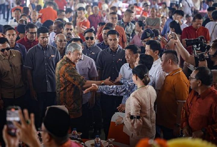KKDW peruntuk RM28 juta naik taraf jalan raya di Sungai Burung KKDW peruntuk RM28 juta naik taraf jalan raya di Sungai Burung