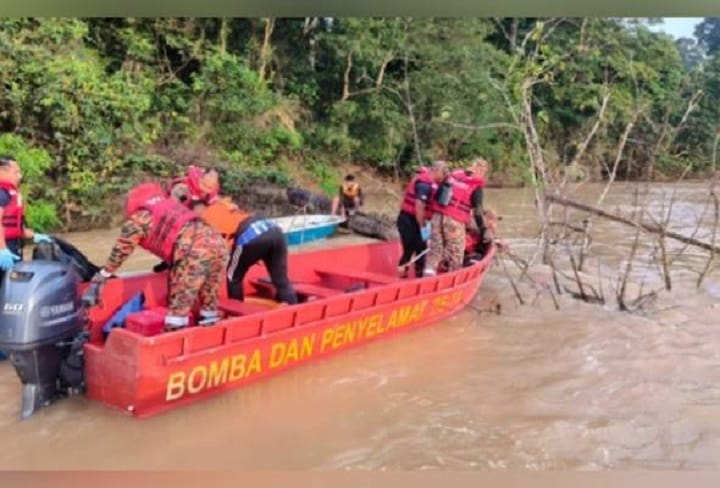 Remaja lelaki terjatuh ketika memancing di rumah rakit ditemukan lemas Remaja lelaki terjatuh ketika memancing di rumah rakit ditemukan lemas