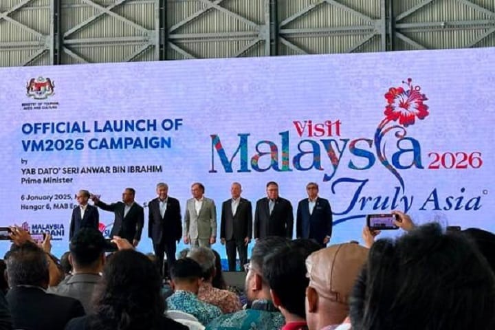 SEPANG: Anwar Ibrahim Lancar Kempen Melawat Malaysia 2026 dengan Logo dan Maskot Baharu SEPANG: Anwar Ibrahim Lancar Kempen Melawat Malaysia 2026 dengan Logo dan Maskot Baharu