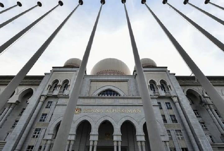 Mahkamah kekalkan hukuman penjara 30 tahun, 12 sebatan bunuh rakan, tidur dengan mayat Mahkamah kekalkan hukuman penjara 30 tahun, 12 sebatan bunuh rakan, tidur dengan mayat