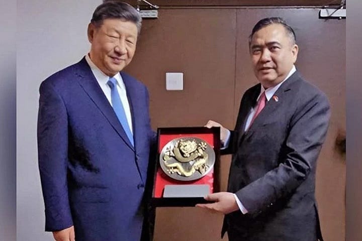 Anthony Loke Perjelas Hadiah Kepada Xi Jinping: Bukan Mewakili Kerajaan, Sekadar Tanda Peribadi Anthony Loke Perjelas Hadiah Kepada Xi Jinping: Bukan Mewakili Kerajaan, Sekadar Tanda Peribadi