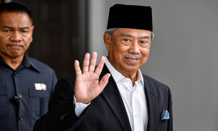 Mahkamah benarkan Muhyiddin dapat sementara passport untuk lawat kakak ipar sakit Mahkamah benarkan Muhyiddin dapat sementara passport untuk lawat kakak ipar sakit