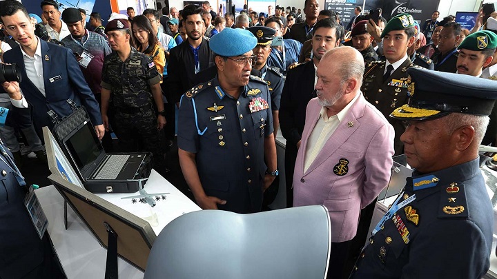 Agong berkenan berangkat ke LIMA’25 Agong berkenan berangkat ke LIMA’25