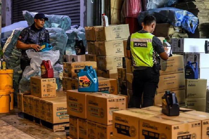 Rampasan Minyak Enjin, Label dan Peralatan Pembungkusan Rampasan Minyak Enjin, Label dan Peralatan Pembungkusan