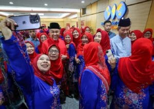 BN, PH bentuk kerjasama antara parti pusat dan negeri hadapi PRN Sabah – Ahmad Zahid