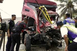 Saksi dengar dentuman kuat, jeritan anggota FRU di lokasi kemalangan
