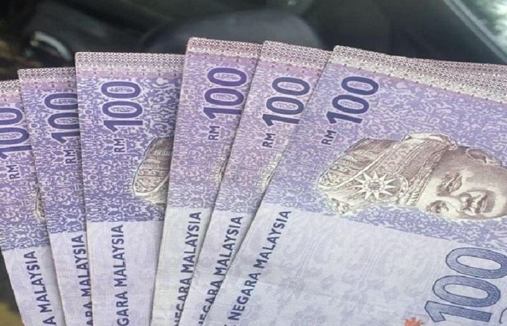 Ringgit dibuka tinggi sedikit pada pagi ini Ringgit dibuka tinggi sedikit pada pagi ini