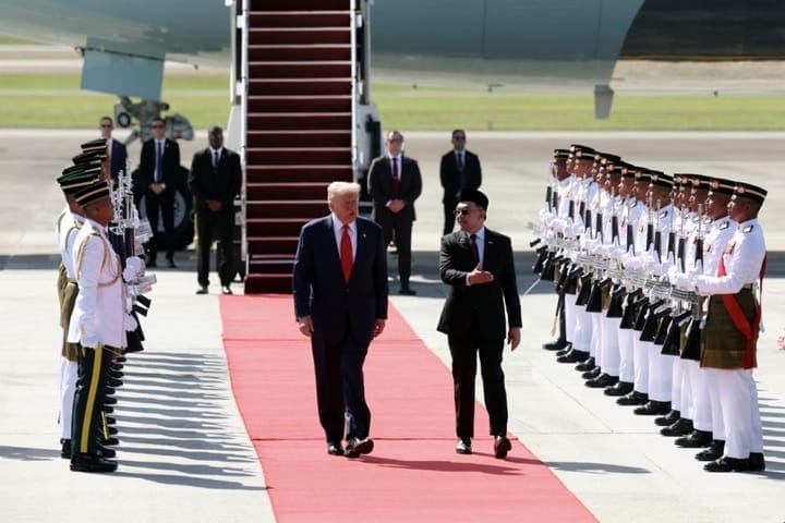 Trump tiba sempena Sidang Kemuncak ASEAN ke-47, lawatan Presiden AS pertama dalam sedekad