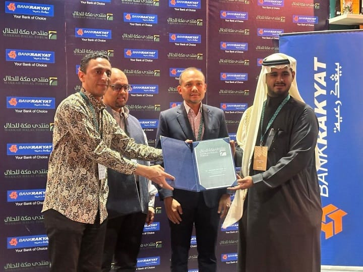 Bank Rakyat: perkasa usahawan “Hebatkan Perniagaan Malaysia” Bank Rakyat: perkasa usahawan “Hebatkan Perniagaan Malaysia”