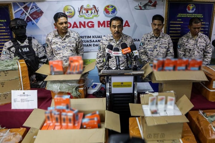 Maritim Malaysia gagalkan cubaan seludup vape bernilai lebih RM500,000 ke negara jiran Maritim Malaysia gagalkan cubaan seludup vape bernilai lebih RM500,000 ke negara jiran