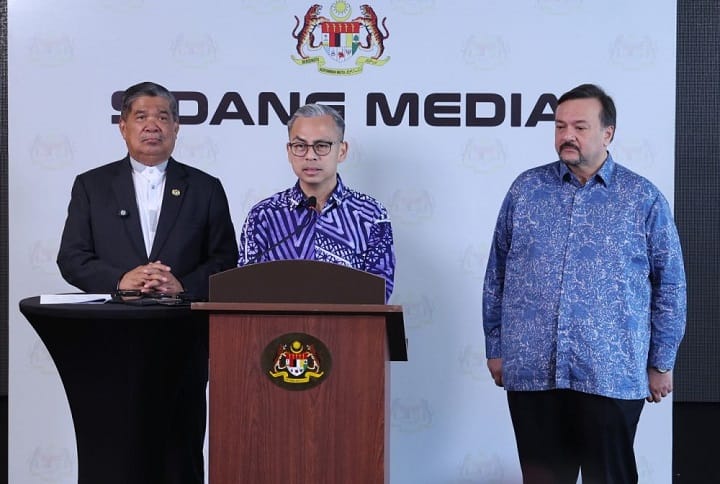 Konflik Asia Barat: PM Anwar minta KSN dan KPPA teliti cadangan penjawat awam bekerja daripada rumah Konflik Asia Barat: PM Anwar minta KSN dan KPPA teliti cadangan penjawat awam bekerja daripada rumah