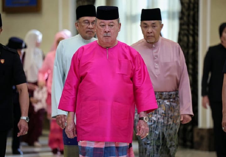 Agong berangkat ke majlis ramah mesra Aidilfitri
