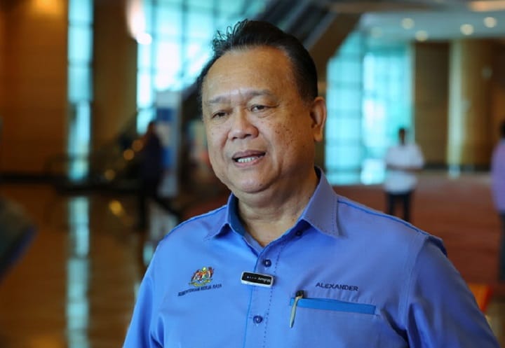 Projek rakyat diteruskan, KKR sedia laras skop hadapi kekangan kos – Alexander