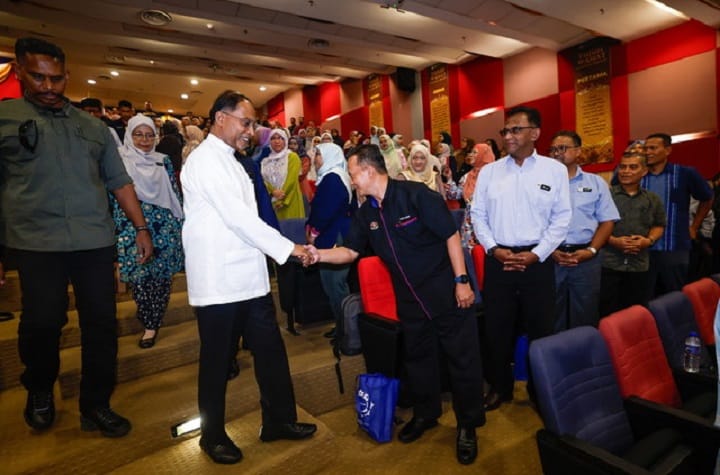 Krisis Asia Barat: KPT sedia tempatkan pelajar Malaysia terjejas di IPT tempatan Krisis Asia Barat: KPT sedia tempatkan pelajar Malaysia terjejas di IPT tempatan