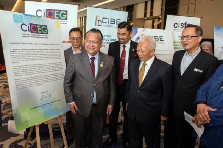 Krisis bekalan global: Tiada projek pembinaan kerajaan terhenti Krisis bekalan global: Tiada projek pembinaan kerajaan terhenti