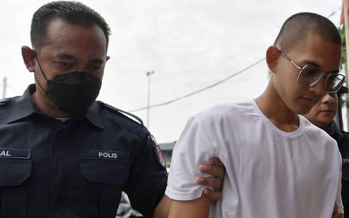 Hukuman mati bekas penuntut kolej bunuh, bakar kekasih hamil diganti penjara 40 tahun, 12 sebat Hukuman mati bekas penuntut kolej bunuh, bakar kekasih hamil diganti penjara 40 tahun, 12 sebat