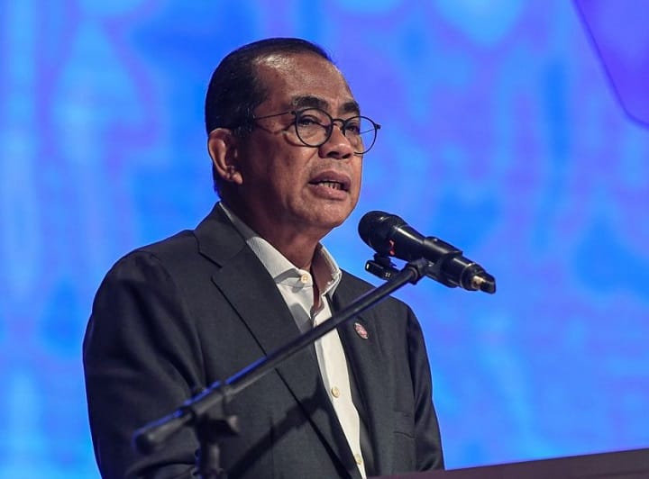 PRN Johor diadakan tepat pada waktu ambil kira faktor cuaca, musim perayaan – Khaled Nordin PRN Johor diadakan tepat pada waktu ambil kira faktor cuaca, musim perayaan – Khaled Nordin