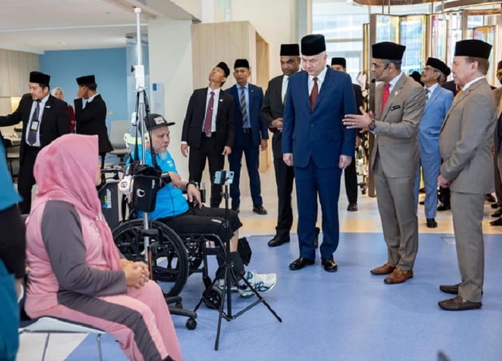 Sultan Nazrin rasmi Pusat Rehabilitasi PERKESO, berkenan dinamakan atas nama baginda