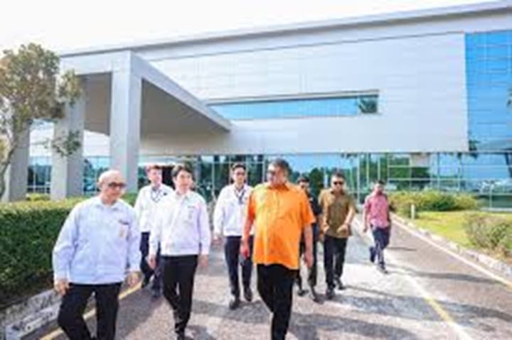 Honda Malaysia mencatat pencapaian penting inisiatif pemasangan sistem tenaga solar pertama di melaka
