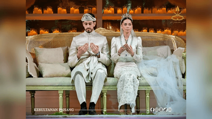 Sultan Pahang berangkat ke istiadat persandingan Tengku Puteri Ilyana, pasangan Sultan Pahang berangkat ke istiadat persandingan Tengku Puteri Ilyana, pasangan