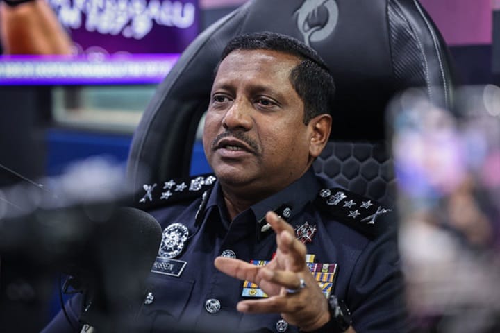 Polis sahkan tiga lelaki ditahan bawa 87kg syabu di Hatyai berasal dari Sarawak Polis sahkan tiga lelaki ditahan bawa 87kg syabu di Hatyai berasal dari Sarawak