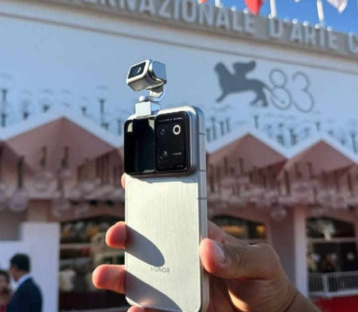 HONOR perkenal Robot Phone, dibangunkan bersama ARRI, pada Festival Filem Antarabangsa Venice ke-83
