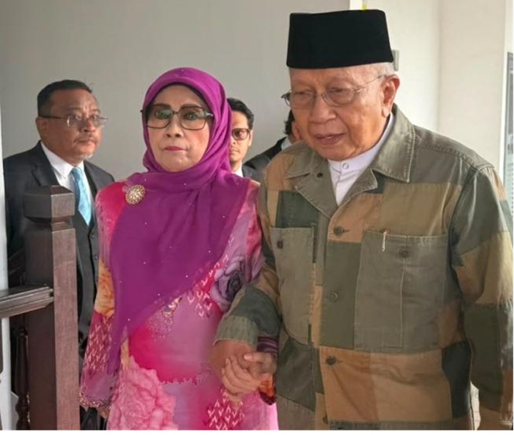 RAIS YATIM MENGAKU TIDAK BERSALAH ATAS TUDUHAN MENGHASUT