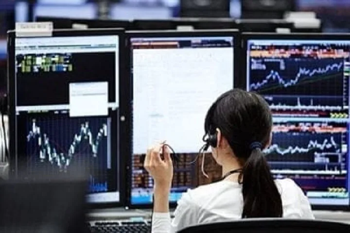 Bursa dibuka tinggi pada pagi ini Bursa dibuka tinggi pada pagi ini