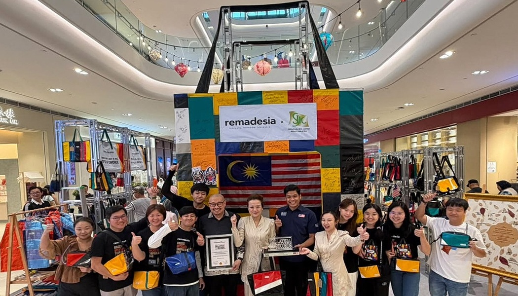 Remadesia Catat Detik Bersejarah, Rekod Beg Tarpaulin Upcycle Terbesar Dalam MBOR Remadesia Catat Detik Bersejarah, Rekod Beg Tarpaulin Upcycle Terbesar Dalam MBOR
