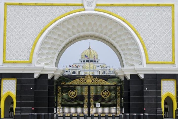 Permohonan pengampunan Najib ditangguh, Agong perkenan bebaskan 65 banduan – BHEUU