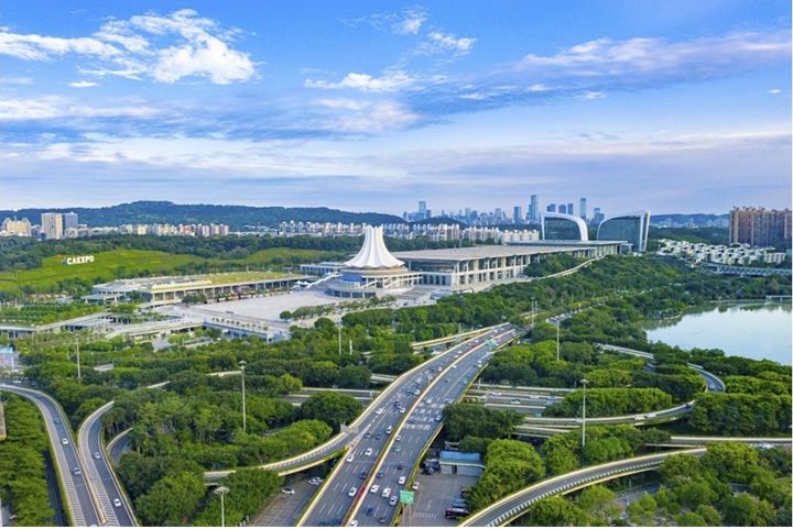 PERSIDANGAN BANDAR PERSAHABATAN NANNING KETENGAHKAN AI, KESALINGHUBUNGAN DAN PELANCONGAN BUDAYA