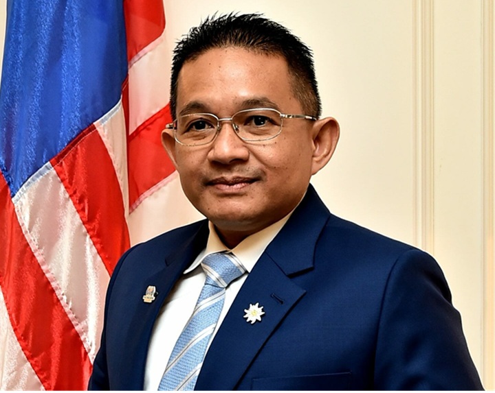 IRMOHIZAM TERIMA ANUGERAH PEMIMPIN BERPENGARUH DI ASIA 2026 IRMOHIZAM TERIMA ANUGERAH PEMIMPIN BERPENGARUH DI ASIA 2026