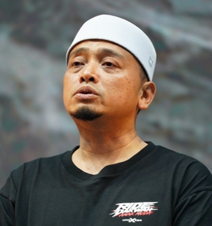 Ustaz Wadi Annuar antara lima cedera kemalangan tiga kenderaan di Gerik Ustaz Wadi Annuar antara lima cedera kemalangan tiga kenderaan di Gerik